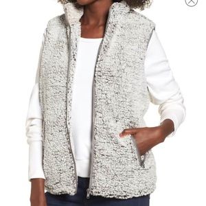 Thread & Supply Arctic Fleece Vest sold out! Small